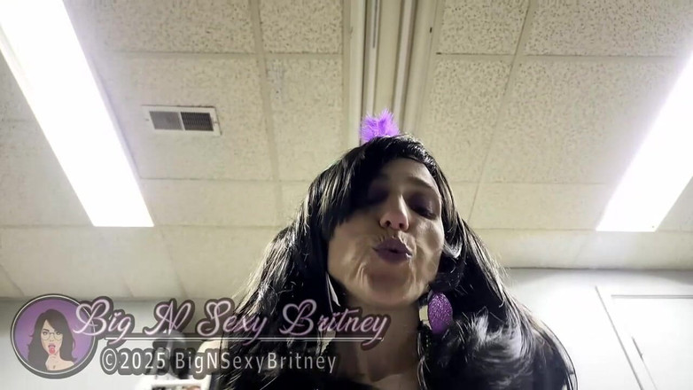 Big N Sexy Britney: 大 N 性感的布兰妮南方美女 bj 女王 “mardi gras”