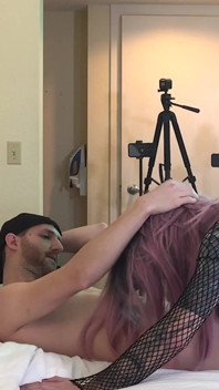 Goth sissy jade madison kriegt schwanz tief in den hals - zusammenstellung 6
