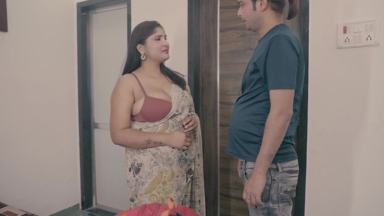 Glepaman: Sortudo pessoal do hotel fez sexo com linda garota