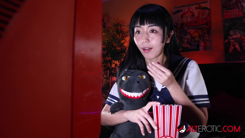 Alt Erotic: Marica Hase e Titi ramone guardano un film spaventoso