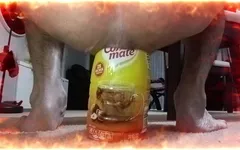 Glutton 12 inç yutana kadar denedi ve denedi