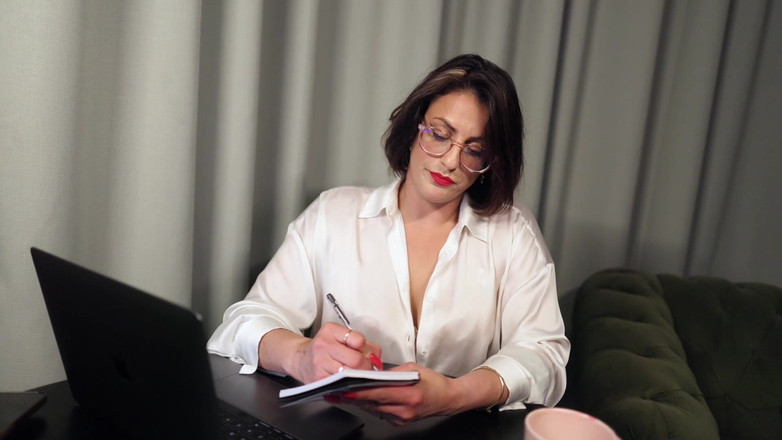 Countess diamond: Disziplin für Perverses bei der arbeit