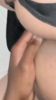 Preliminari prima del sesso con l'amico nero