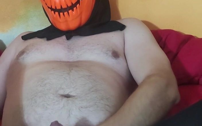Couple_BBW: Hombre en máscara de Halloween y medias de nylon complaciéndose ...