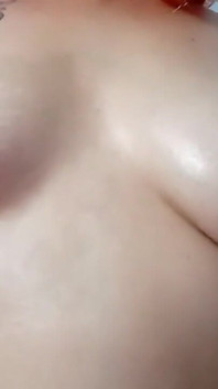 Tente não ejacular com essa massagem rica nos meus peitos