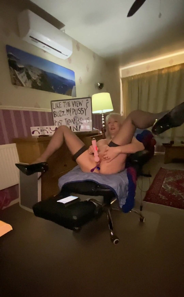 British Cougar: Tôi trên cam tại Streamate Christiex