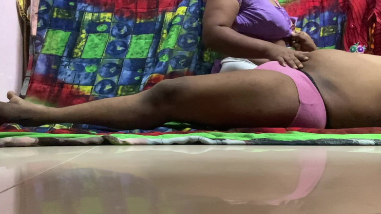 Angoori: Nevlastní máma šuká s nevlastním synem nový rok 2026 porno XXX virální...