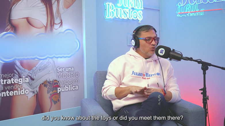 JuanBustos: Нимфа Gigidamesco кричит от удовольствия: ее киска пропитана машиной для траха