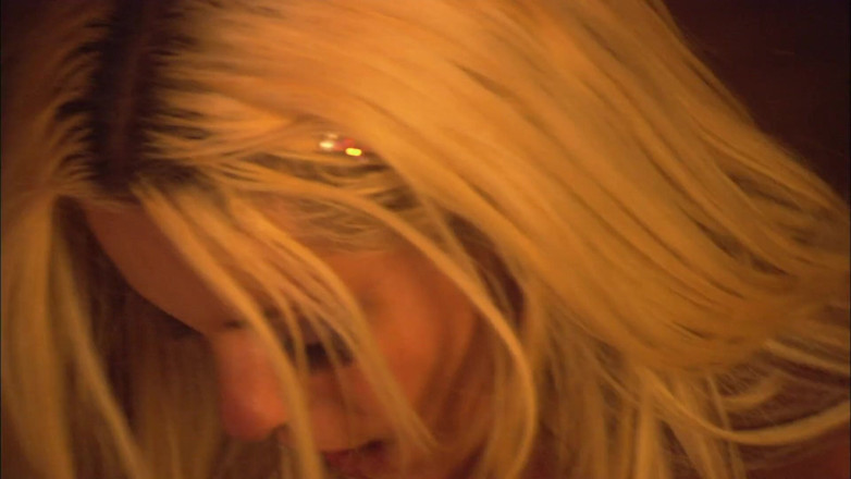 CBD Media: Joven rubia tetona con coño apretado chupa y monta la...