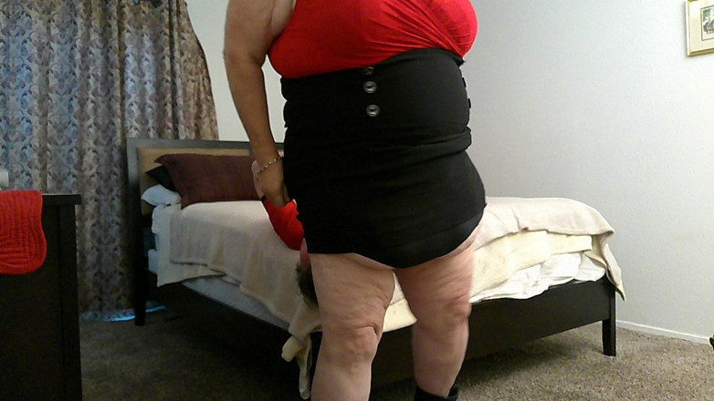 BBW nurse Vicki adventures with friends: Blooper seduta in faccia