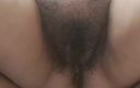 Mommy big hairy pussy: Вид снизу на волосатую киску