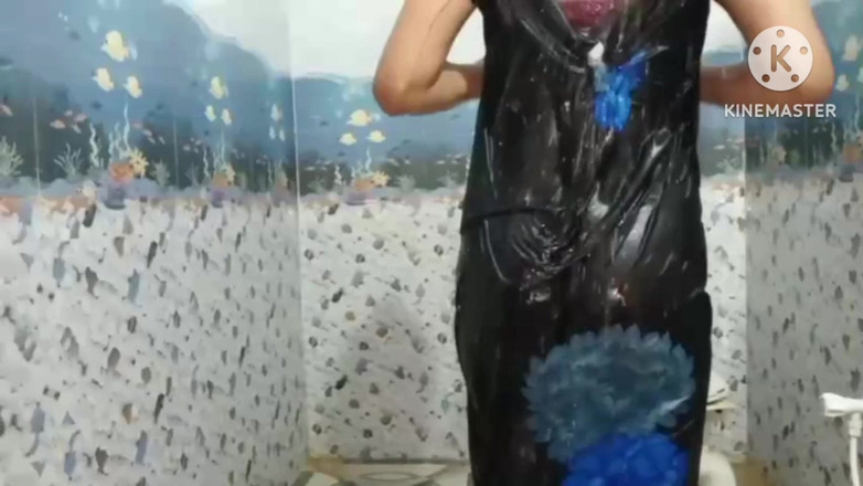 Ankurpriya000: 목욕하는 디디를 보고, 시아버지의 자지가 뜨거운 목욕 의붓여동생을 일어섰어