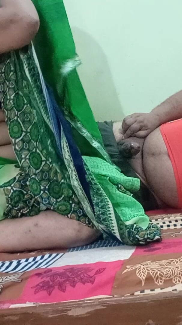 aliabegum: Sweety Bhabhi Sex with Blinkit Delivery Boy, Full Hindi Video