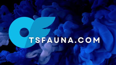 Cali Fauna: Procace trans fisting nel suo ano