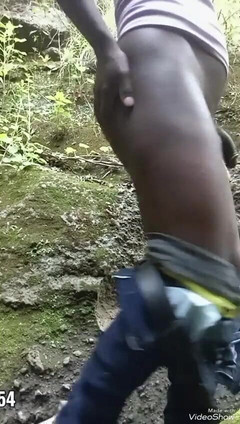 Sexyjayla254: Tesão de garoto sozinho na floresta masturbando e atirando em...