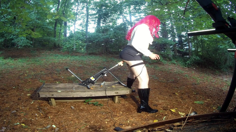 Jon Screcrow: Pieprzona maszyna grabieży crossdresser tyłek