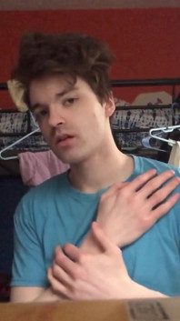 Kommer hårt på mitt släta twink ansikte