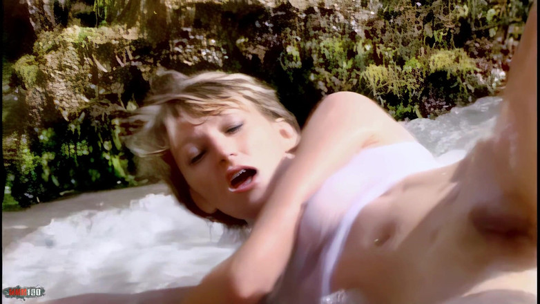 MMM100: Estelle-Clark : une vieille blonde s’amuse