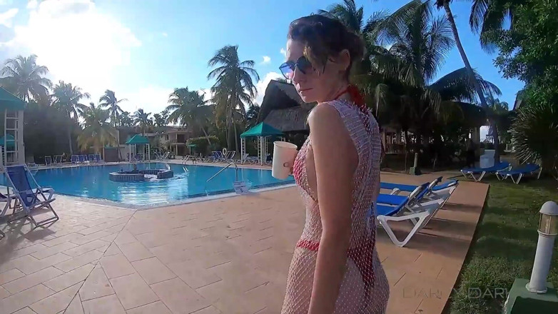 Darcy Dark: Sex im Pool und Hotel in magie Bali