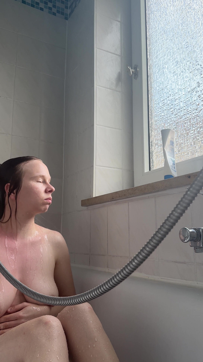 SweetLucy96: tab men peshaab