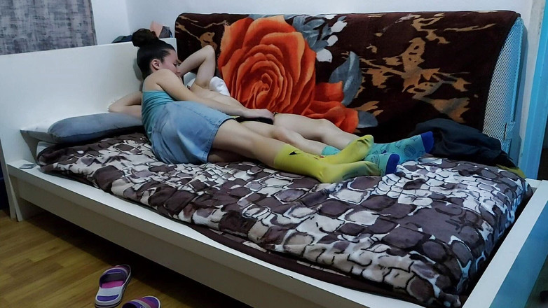 Alex and Luiza: 娇小的女友在大学后乱搞