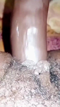 Nữ Thần Da Đen Phun Nước Trong Khi Làm Tình