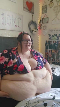 SSBBW nữ thần belly chơi thời gian mùa hè