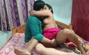 Pop mini: India tía caliente folla con preñada