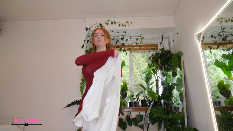 Destination Kat: Il desiderio di seni più grandi