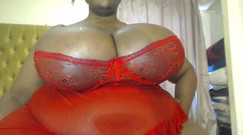 Legendary Booty Overdose: La miLF ebano sputa e le tette sballottanti
