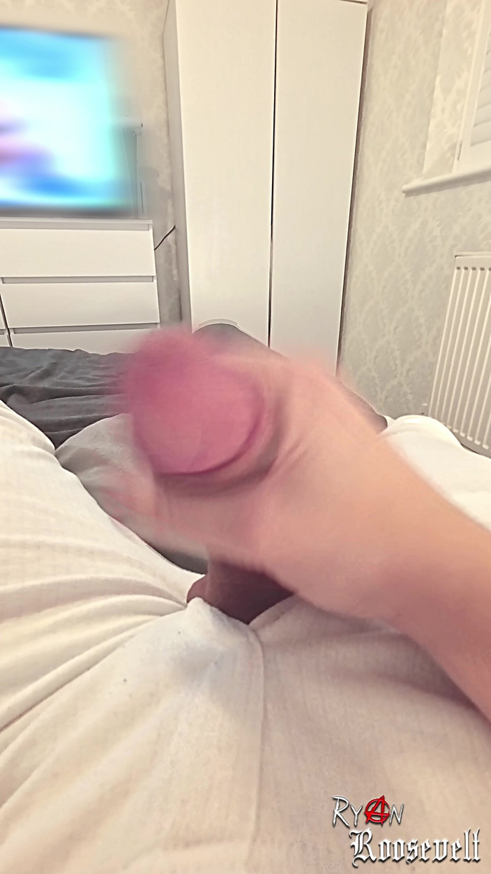 Ryan Roosevelt: Вечерняя дрочка с шумным оргазмом