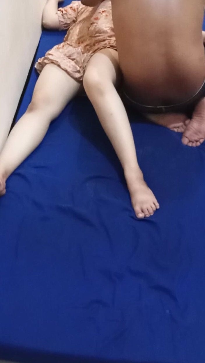 Angelina Pop: Fodendo a garota de um vizinho enquanto faz uma massagem