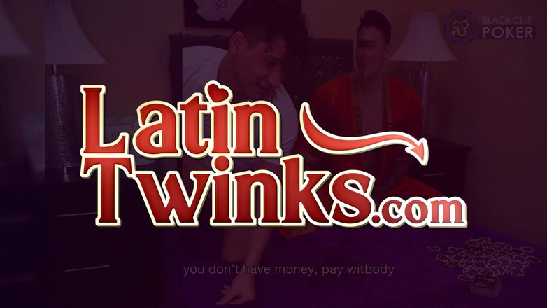 Latin Twinks: Gilberto Moon nie ma dość ssania kutasa
