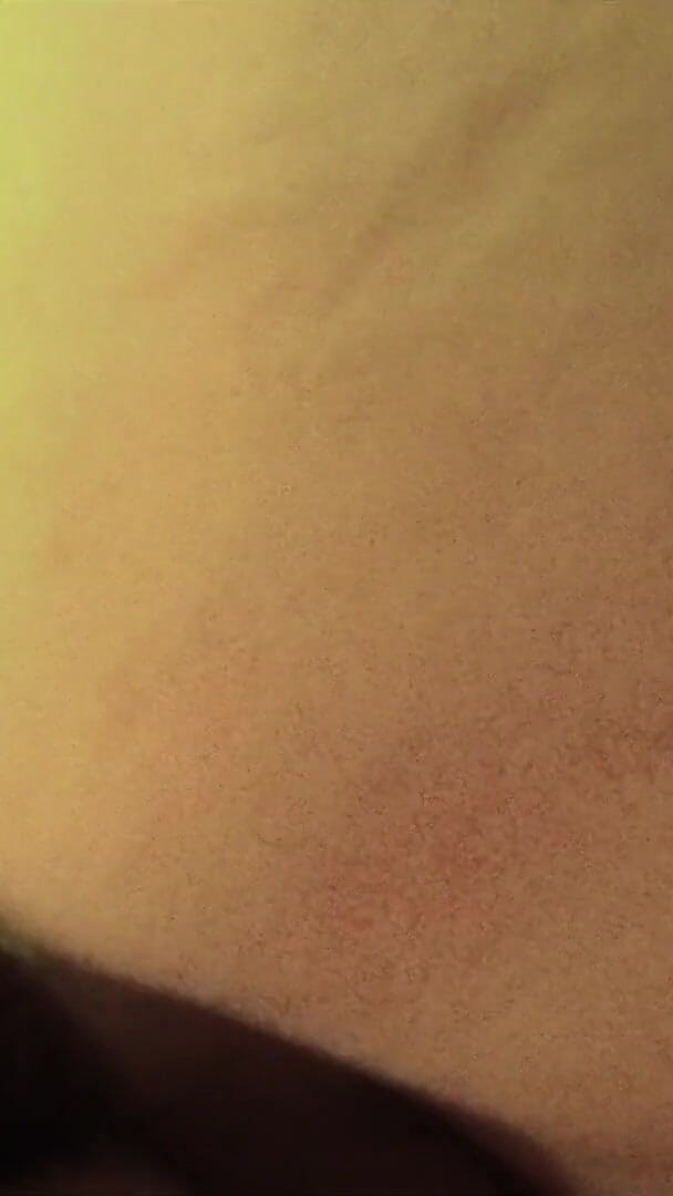 RonyaRabe: Freacă-ți pula de vaginul meu ud până mă murdărește!
