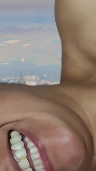 Vole du sperme avec moi vers le ciel avec Garabas et Olga
