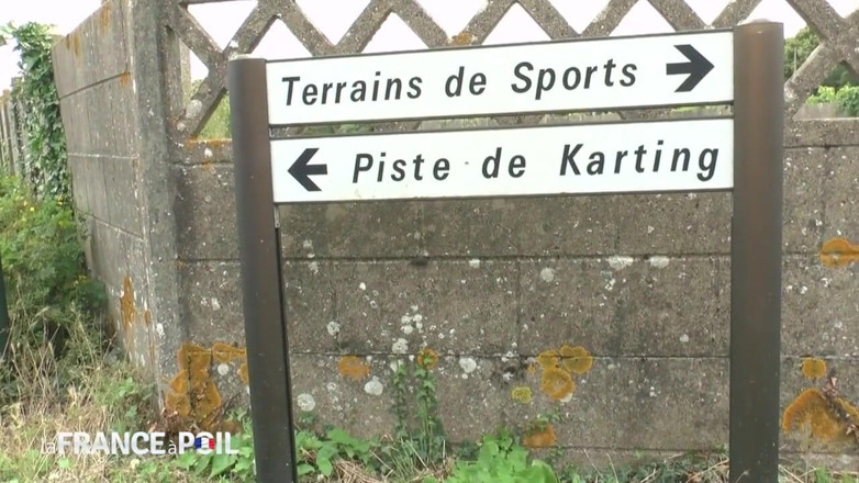 Rue Chaude: Soccer fan whore fucks stepfather and stepson