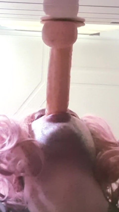Crossdresser Pina Dildo Deepthroat Swallowing Hard Hals thumbnail