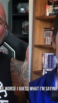 Pengarang Jualan Terbaik Christopher Travis Beras (episod 10)