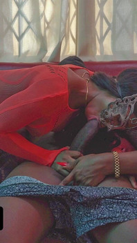 Threesome Ebony Queens Get Fucked