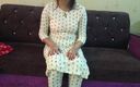 Saara Bhabhi: Hindi seksverhaal rollenspel - Indische tiener stiefzus en stiefbroer hete seks...