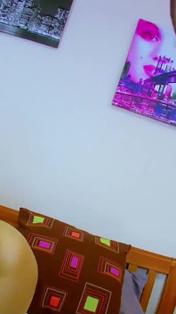 Remaja kurus Thai Sharon Lee membangunkan teman lelaki untuk mengongkek dan dikongkek zakar dalam pantat