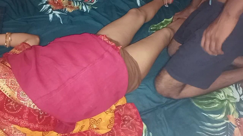 Sital: Neukte de stiefzus van de buurman in de slaapkamer, Indische...