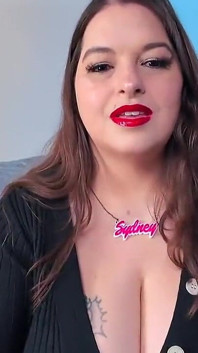 Cheating with Secretary's Red Lips