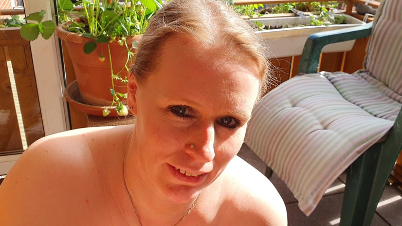 UserBitch1: Faire Un Sexe Oral Sur Le Balcon
