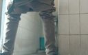 Tamil 10 inches BBC: Masturbuję się moim BBC w toalecie
