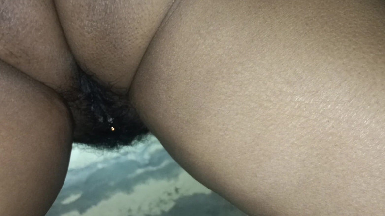 MHM: Dziewczyna na stojąco