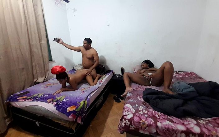 Bebes vagabundas: Follando delante de la hermanastra