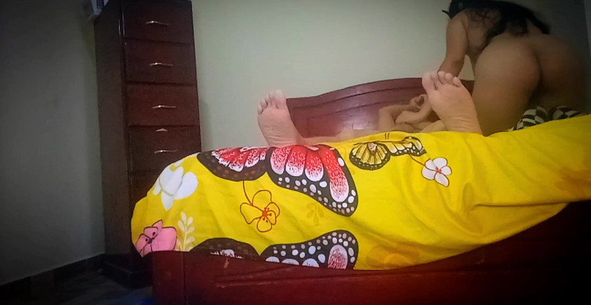 katha: Il vecchio verde si scopa la giovane figliastra.