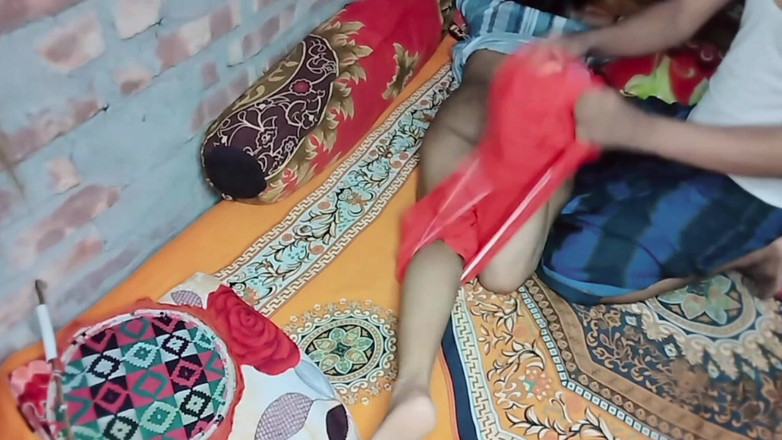 NixLeno: नया विवाहित जोड़ा रोमांटिक सेक्स कर रहा है