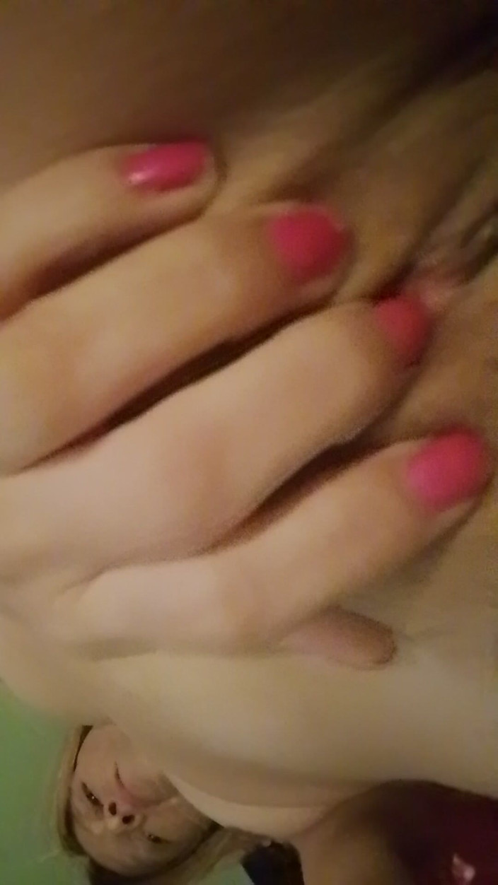Lusi: Deserted Single Woman Wants to Fuck